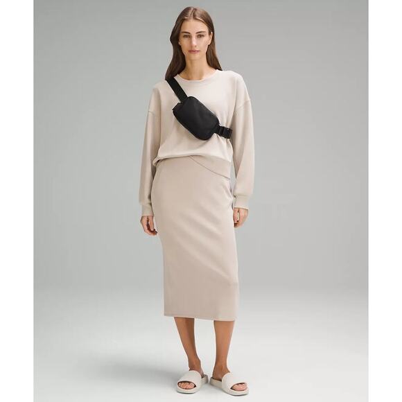 Lululemon Everywhere Belt Bag 1L Black Adjustable Strap Hands-Free Travel NEW - Picture 2 of 10